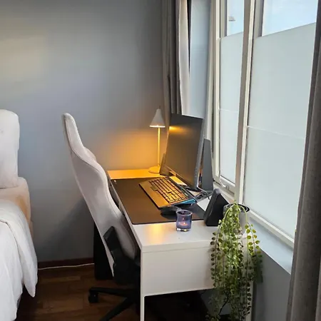 Ons - 1 Min Walk To Bus - 5 Min Direct To Forum * Stavanger